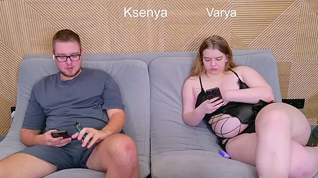 Ksenny XXX чат на живо