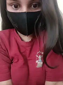 Divya3107 Adlı Modelin Canlı XXX Sohbeti