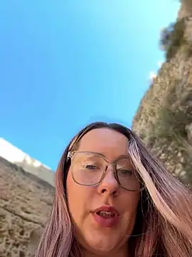 Mona_Plus' Live XXX Chat