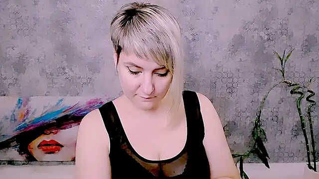 Djullia Live XXX-Chat