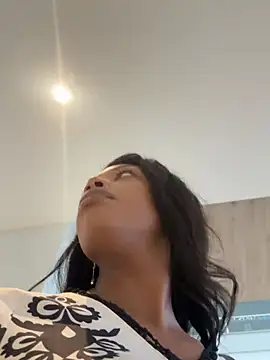 دردشة ChocoBliss الجنسية المباشرة