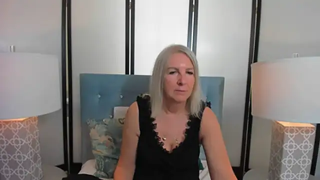 EricaTop's Live XXX Chat