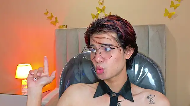 XXX chat uživo modela Derek_Sinn