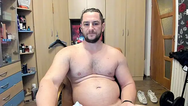 MichaelRagnar_'s Live XXX Chat