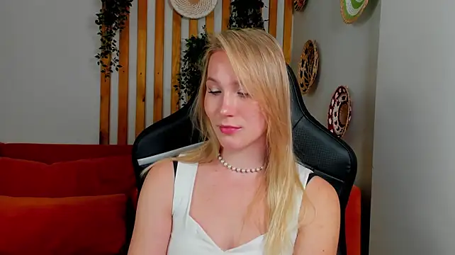 ElaraVoltage Live XXX-chat