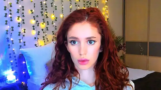 ChristinaConteeree Chat XXX live