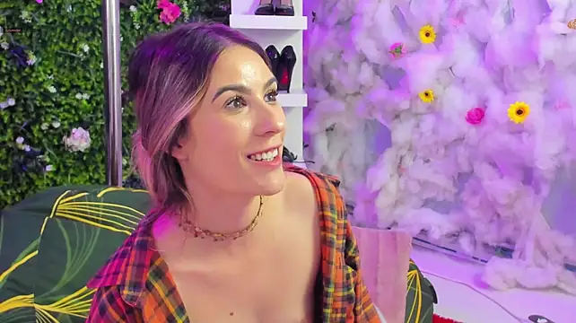 lauryncooper's Live XXX Chat