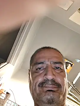 צ'אט XXX בשידור חי של bimexpoexist