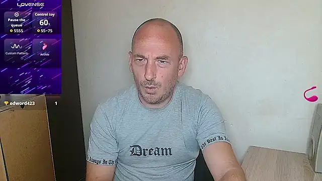 XXX chat uživo modela Johan___Barker