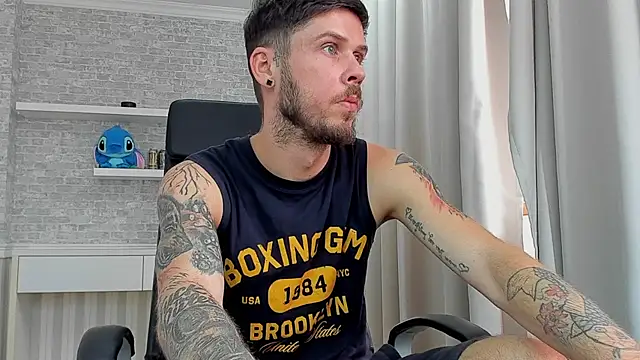Chat +18 de JonahShaw ao vivo