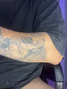 צ'אט XXX בשידור חי של BjornSteel