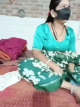 Indiansexycouple2's Live XXX Chat