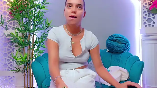 Mila_Kunnis' Live XXX Chat