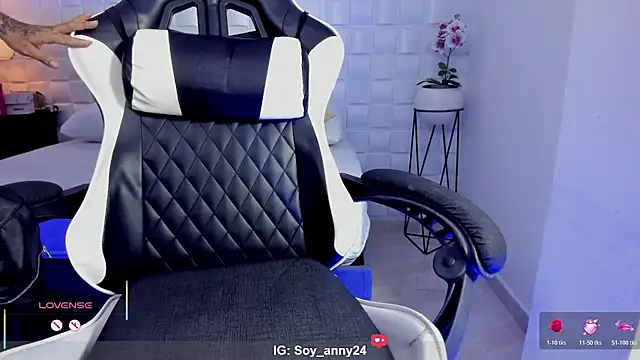 anny_rouse24's Live XXX Chat