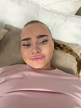 Živý XXX chat MonicaWestt
