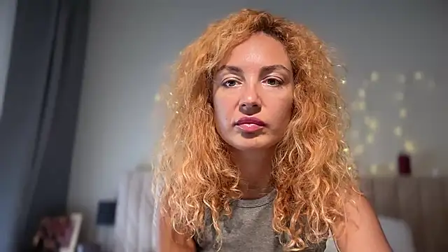 Reddgiirl Chat XXX live