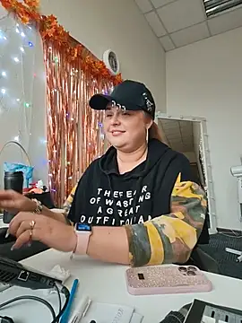 Juicy_PeachLux's Live XXX Chat