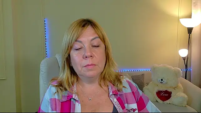 ChristinaDavedes' Live XXX Chat