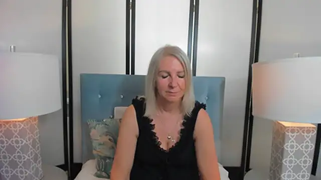 EricaTop's Live XXX Chat