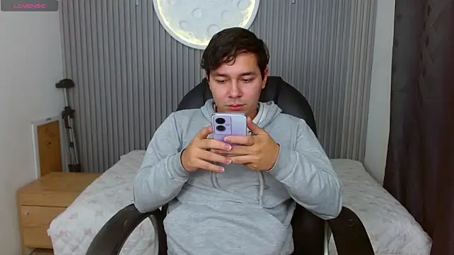 Julian_Smith21's Live XXX Chat