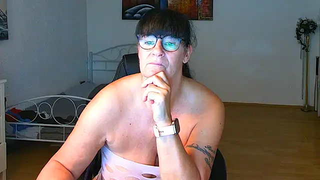 Chat +18 de Sylly ao vivo