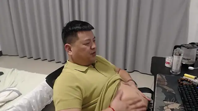 zhang1118 라이브 XXX 채팅