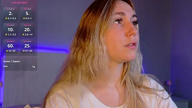 LunaXBaddie Chat XXX in diretta