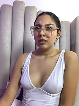 Chatroom XXX en direct de lexy_evannss