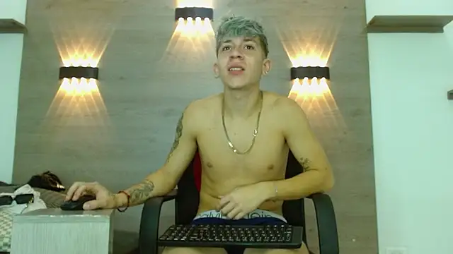 Gaeliitton Live XXX chat
