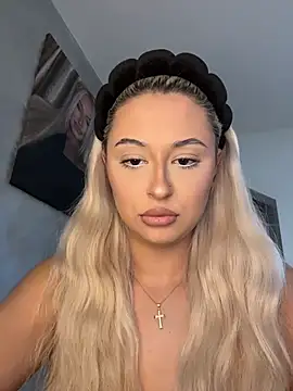 Kylie_One Chat XXX live