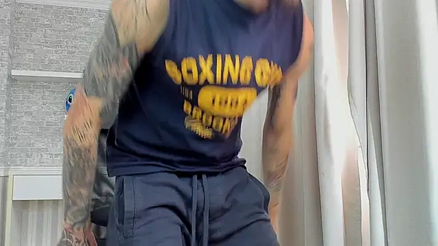 JonahShaw – Naživo XXX chat