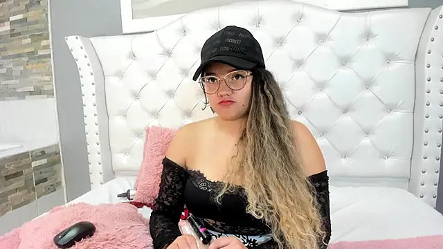 ThaliaPerson's Live XXX Chat