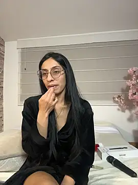 Lucyjoi's Live XXX Chat