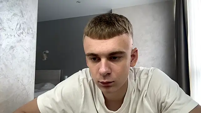 XXX chat uživo modela SoloFury