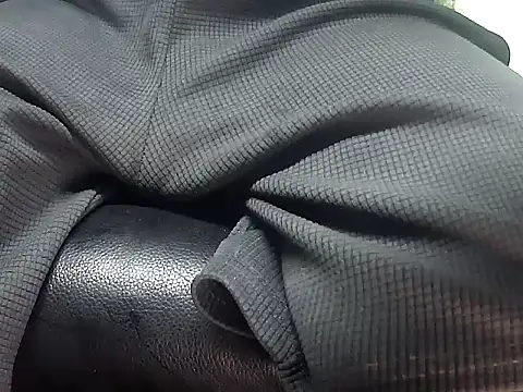 Živý XXX chat Precumking1