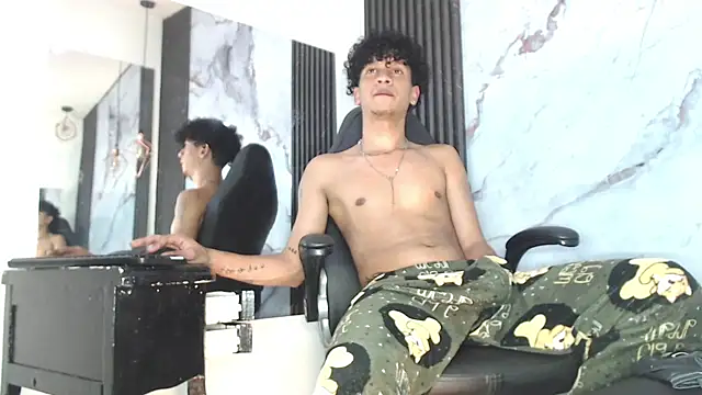 Chat +18 de BlakeSttone ao vivo
