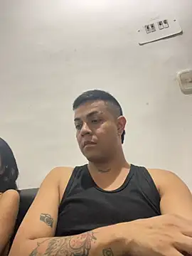 logatto_locat – Live XXX-chat