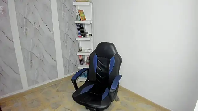alayasmile Adlı Modelin Canlı XXX Sohbeti