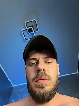 CLOUDYJULIUS Live XXX Chat