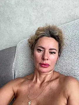 Tania201243 Live XXX Chat