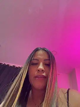 sexyyykloee's Live XXX Chat