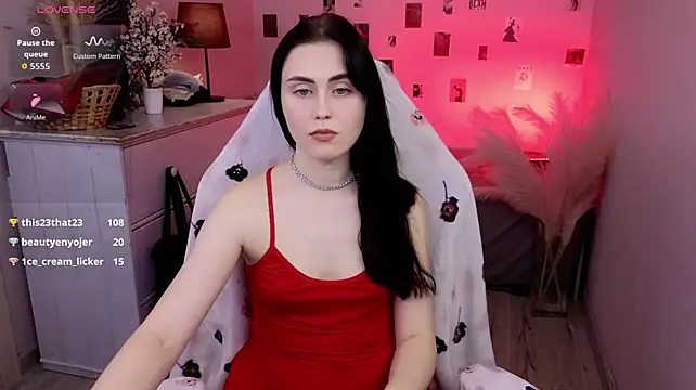 NoraLumi Adlı Modelin Canlı XXX Sohbeti