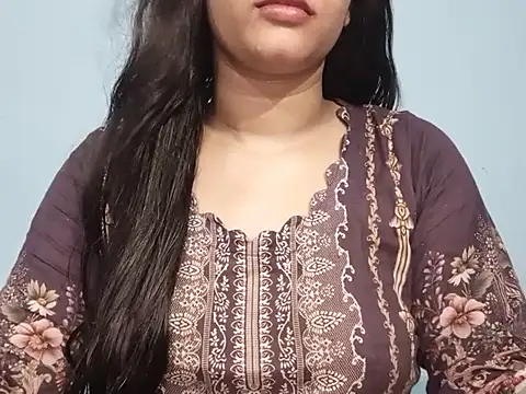 Adhiti_1's Live XXX Chat