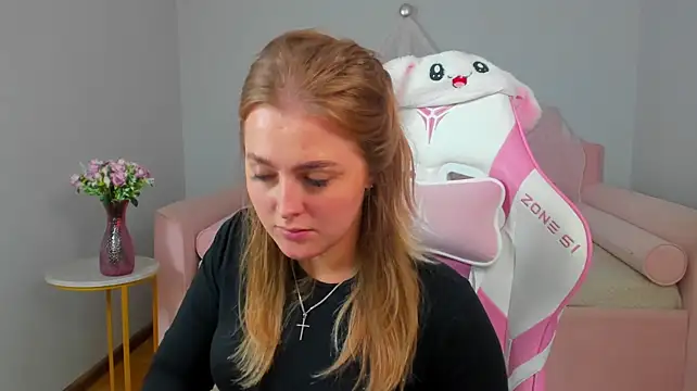 Chatroom XXX en direct de EllaBells