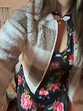 MailynFoxx's Live XXX Chat