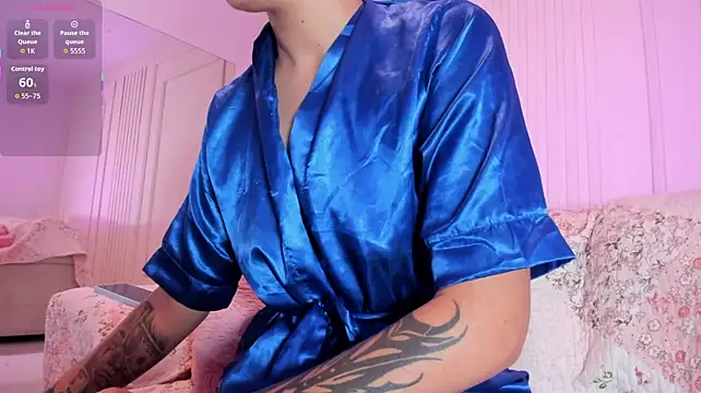 Chat +18 de Lia-Monroe ao vivo