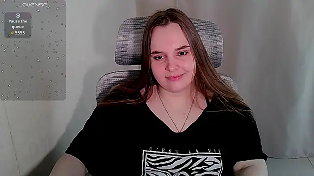 Noir_Ember_ Chat XXX in diretta