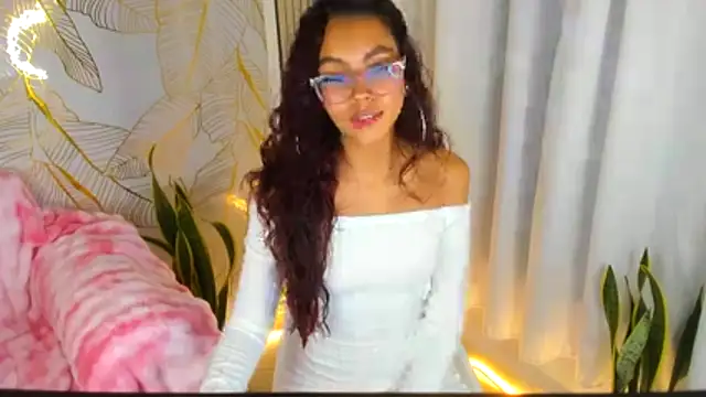 im_miauhg Chat XXX live
