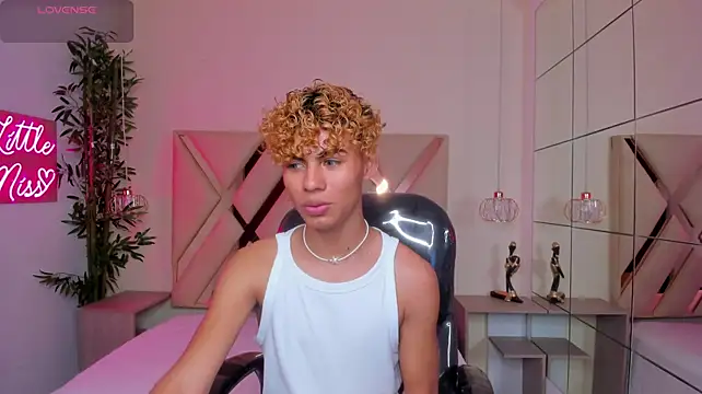 Chat XXX ao vivo de Anyelo_Twink