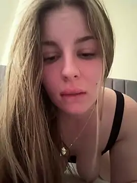 NaughtyAmeliaa: онлайн-секс-чат